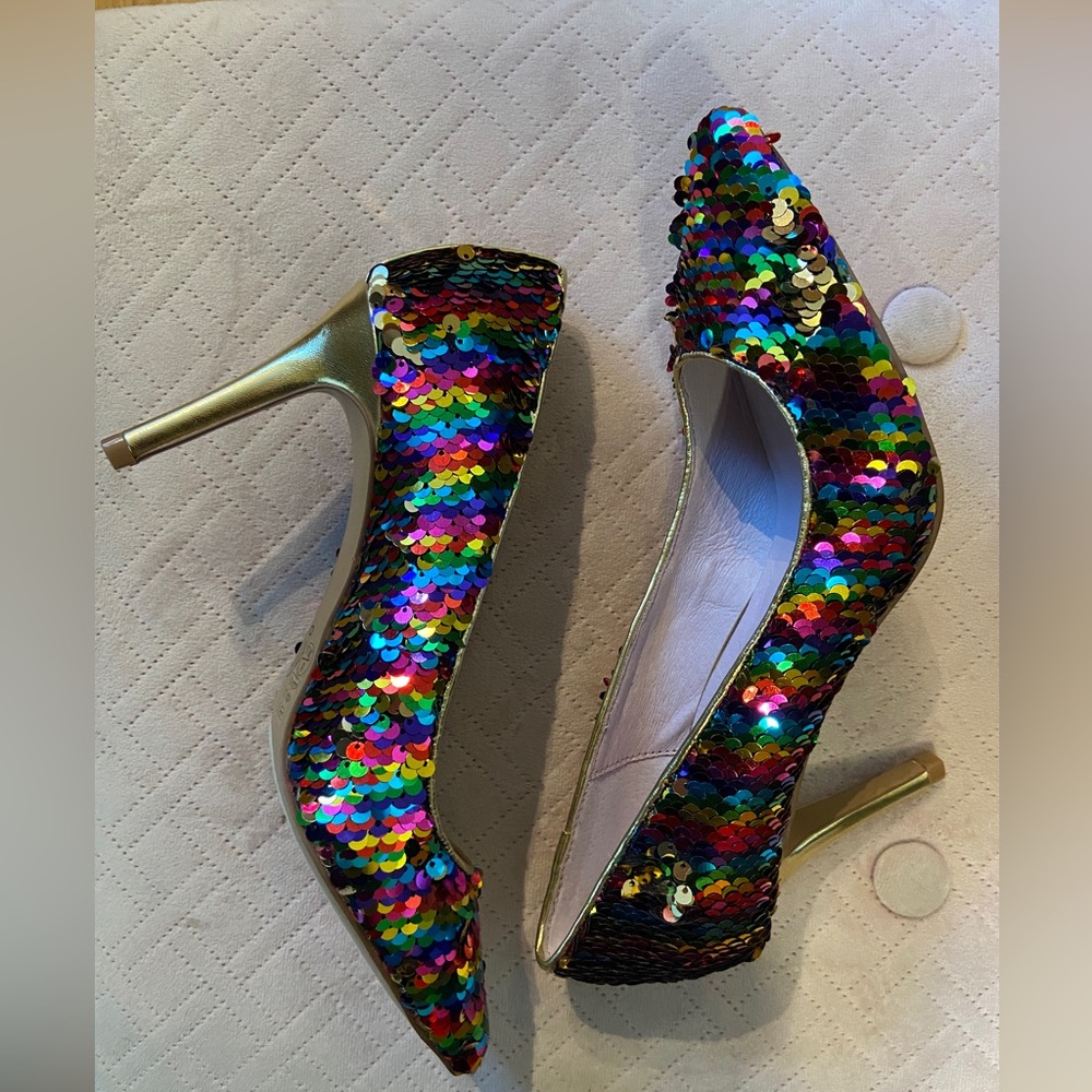 Chinese Laundry leather heels with sparkly flippable sequins - size 6 - …